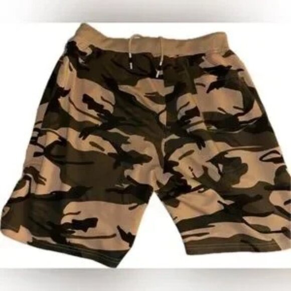 Brand new shorts nwot French brand imported fits 32-36 waists rare! desert camo - Picture 7 of 8